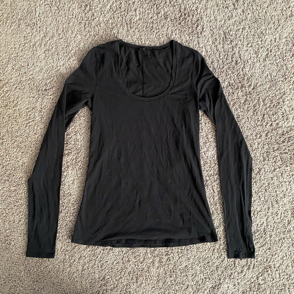 Lululemon Tee